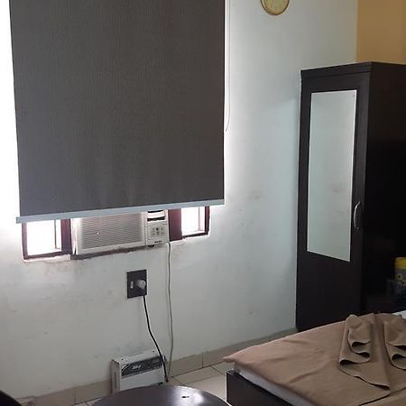 Hotel Shreeram Deluxe New Delhi Exterior photo